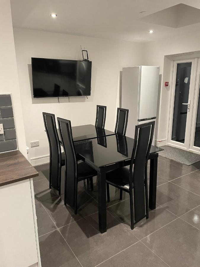 Vale Nky Apartment Rooms ロンドン エクステリア 写真