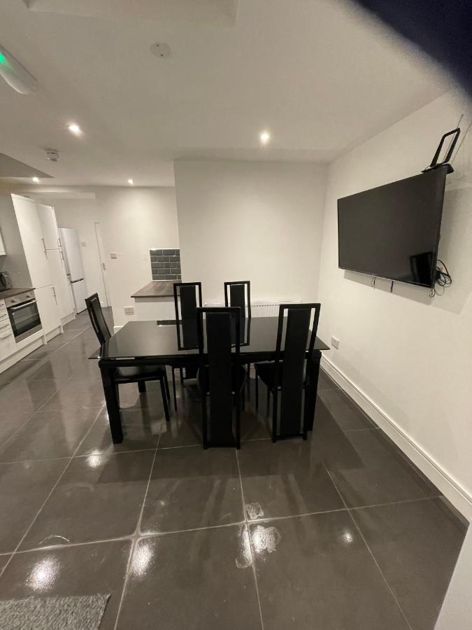 Vale Nky Apartment Rooms ロンドン エクステリア 写真
