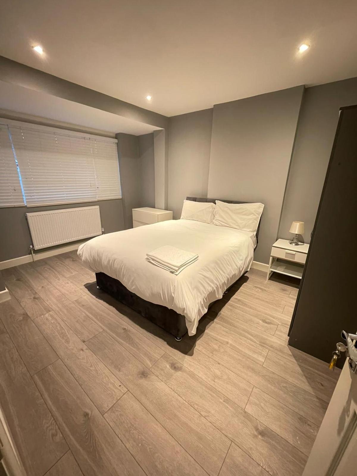 Vale Nky Apartment Rooms ロンドン エクステリア 写真